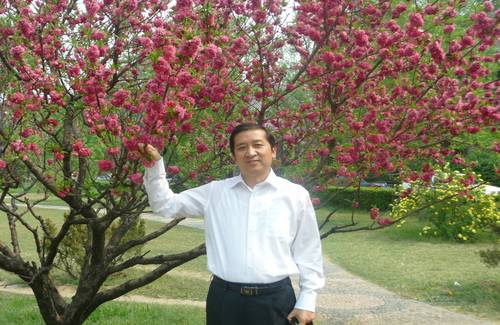 贾烈英近照 贾烈英近照